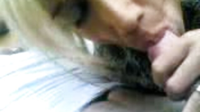 Bracefaced teen-jahe dengan seks video xxx ekor babi akan dimakan oleh BWC