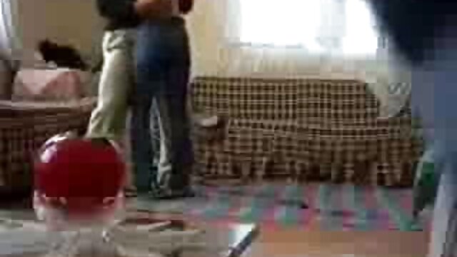 Ibu rumah massage seks tangga memimpikan petualangan baru.
