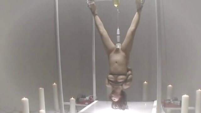 Brunette cepat seks xxnx menyebalkan tetangga ayam di lift