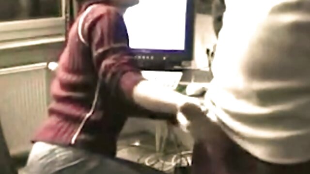 pipi panas dalam rok mini seks video xxx mengidolakan